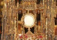 Vive y actúa en la Eucaristía